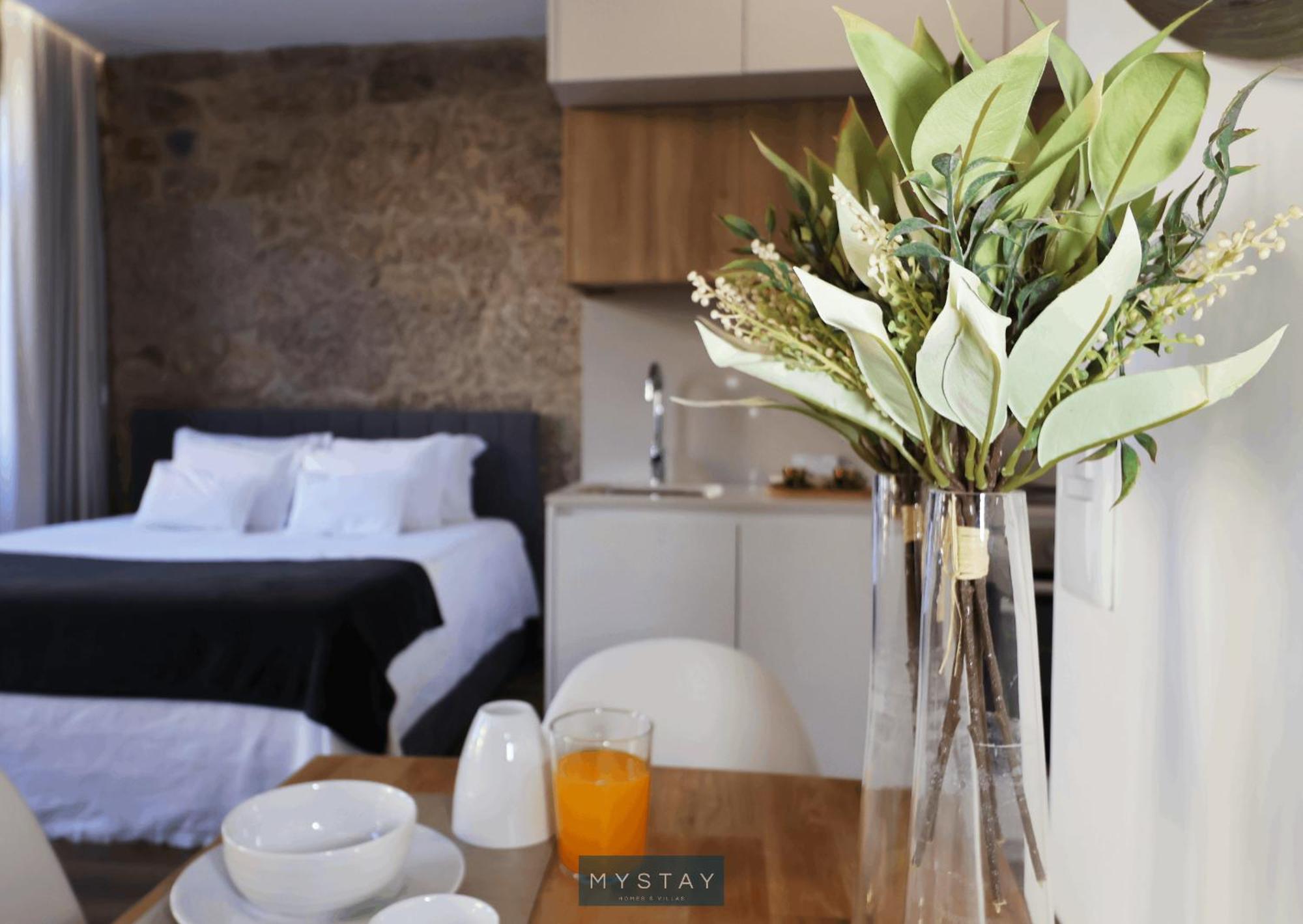Mystay - D Maria Apartments Вила-Нова-ди-Фамаликан Экстерьер фото