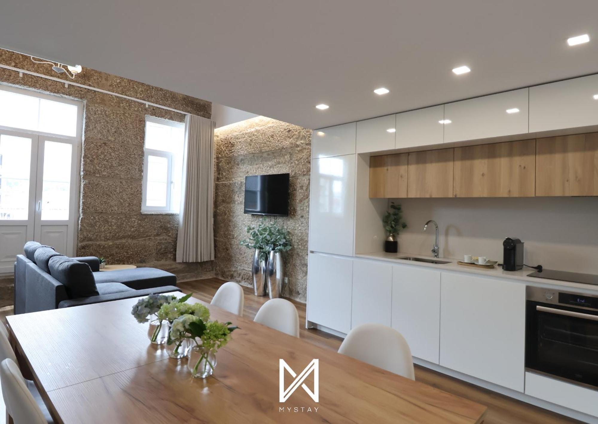 Mystay - D Maria Apartments Вила-Нова-ди-Фамаликан Экстерьер фото