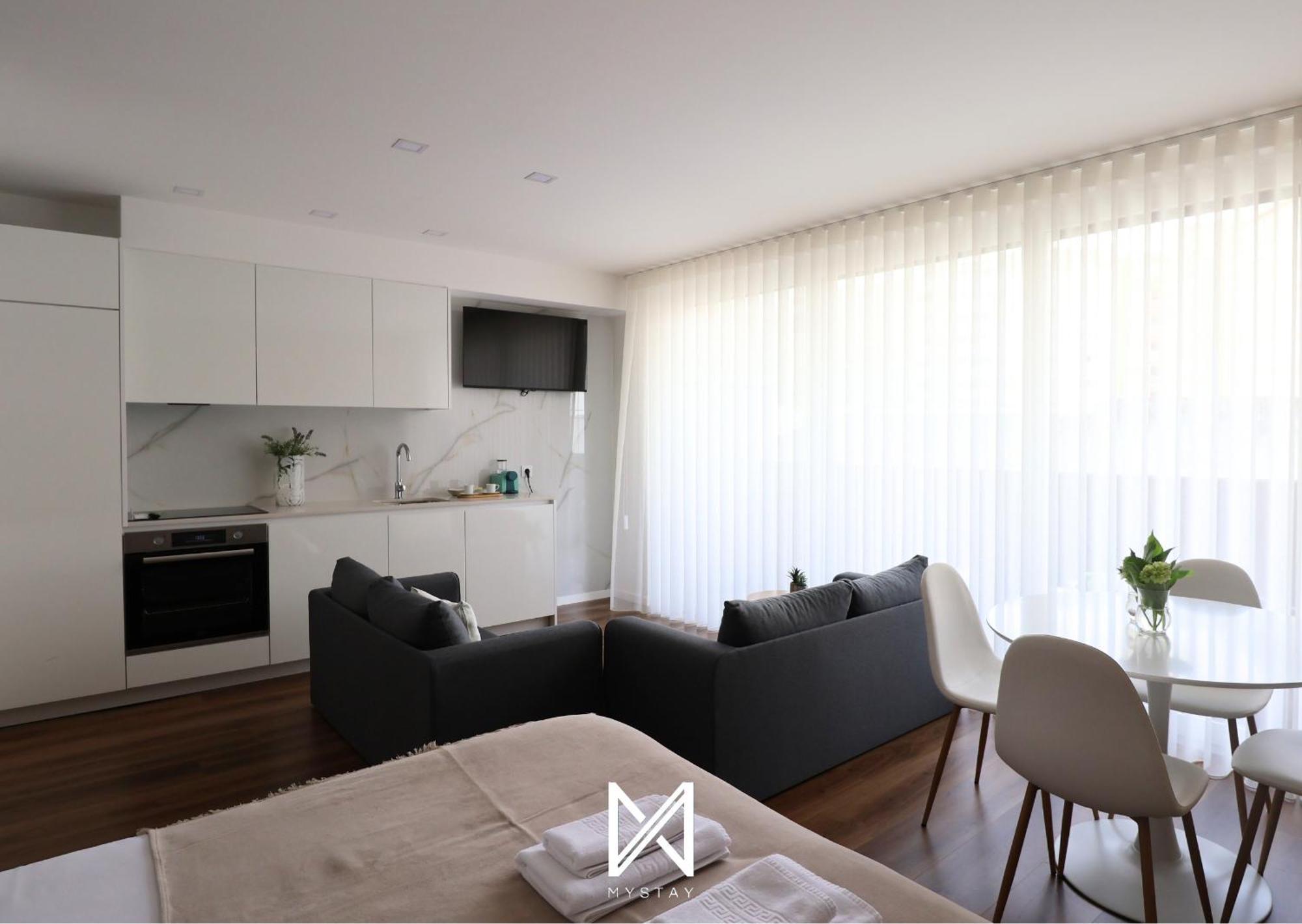 Mystay - D Maria Apartments Вила-Нова-ди-Фамаликан Экстерьер фото