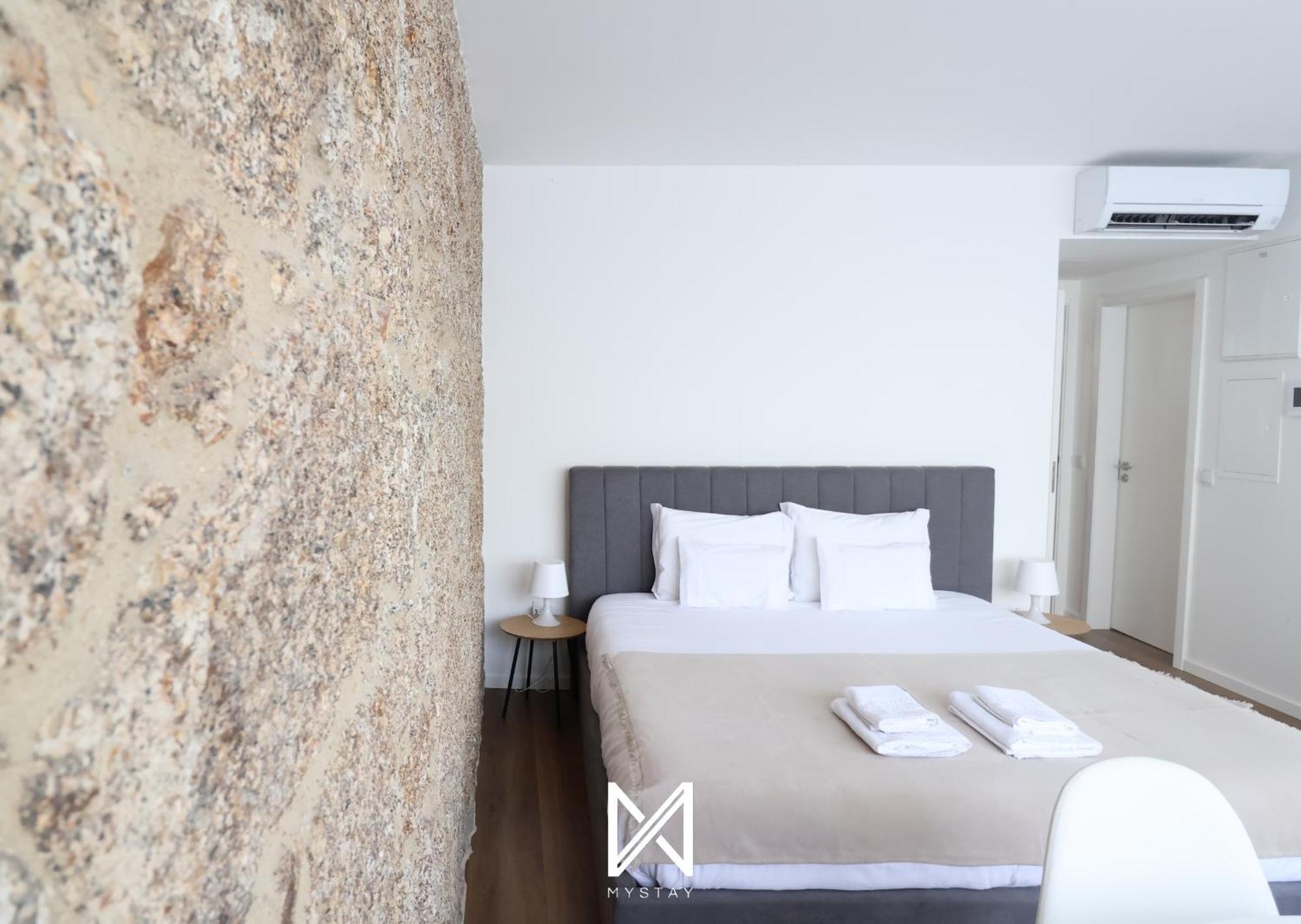 Mystay - D Maria Apartments Вила-Нова-ди-Фамаликан Экстерьер фото