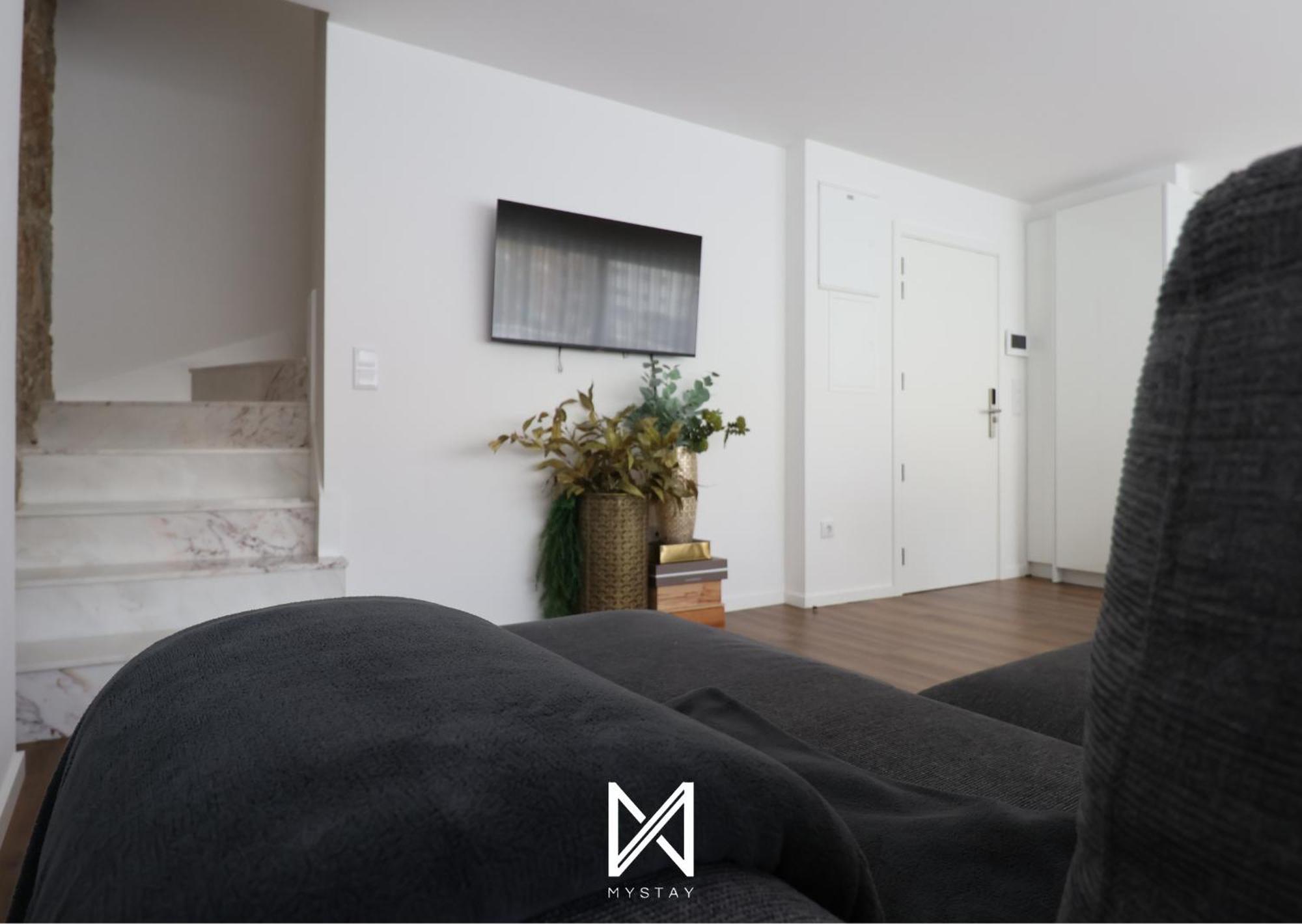 Mystay - D Maria Apartments Вила-Нова-ди-Фамаликан Экстерьер фото